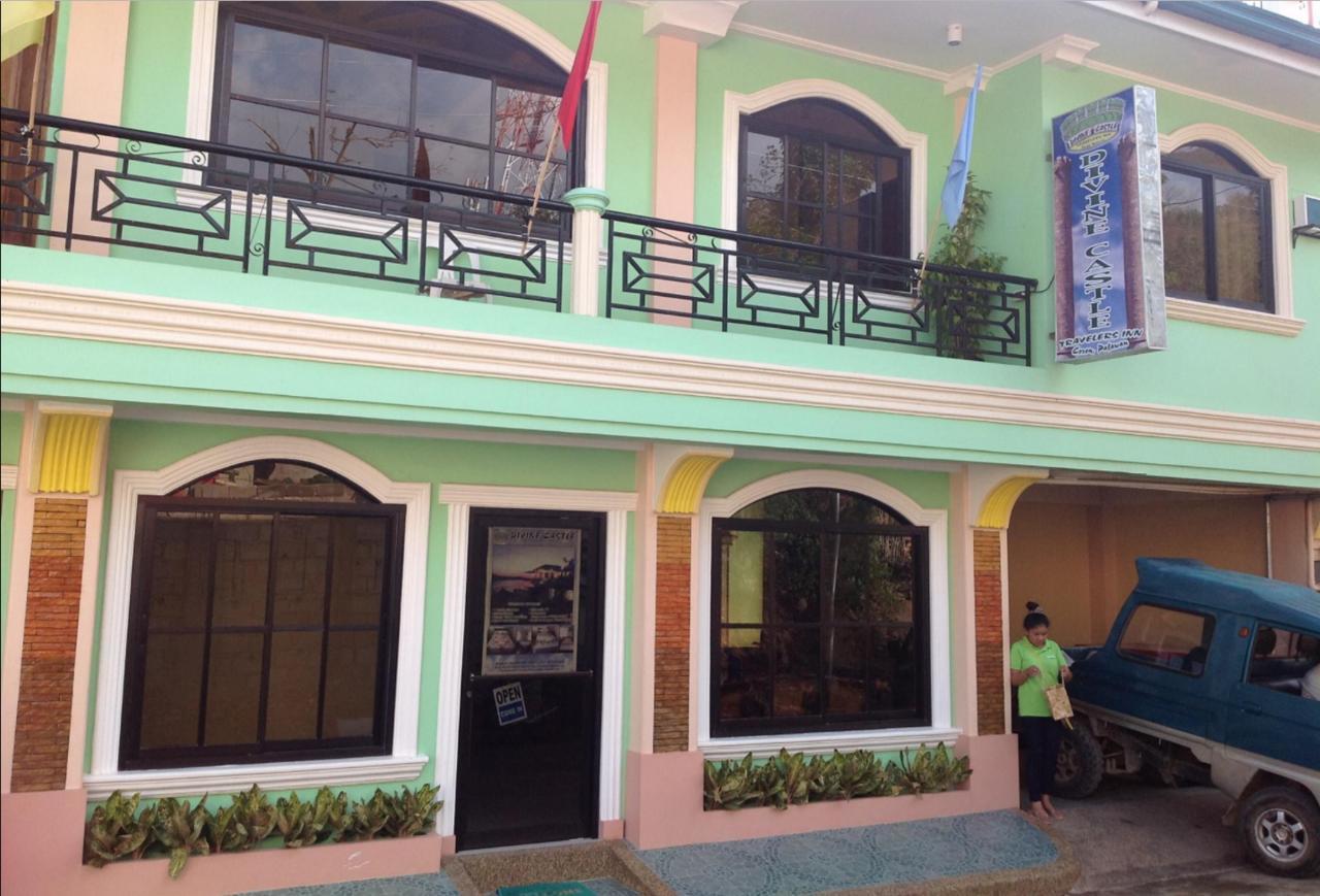 Divine Castle Travelers Inn Coron Exterior photo